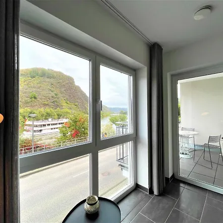 Appartement Moselufer, Aussicht Auf Burg Und Mosel, Barrierefrei , Balkon Cochem