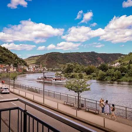 아파트 Villa Moselufer, Aussicht Auf Burg Cochem Und Mosel, Barrierefrei , Balkon