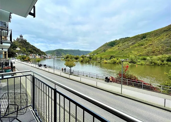 アパート Moselufer, Aussicht Auf Burg Und Mosel, Barrierefrei , Balkon