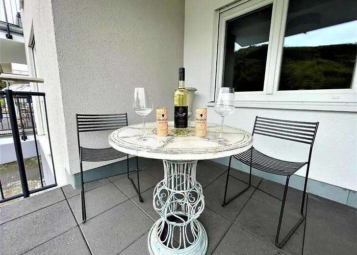 アパート Moselufer, Aussicht Auf Burg Und Mosel, Barrierefrei , Balkon *