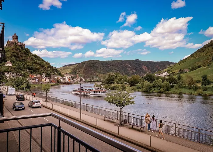 Apartment Moselufer, Schönste Aussicht, Luxuriös, Netflix, Burg